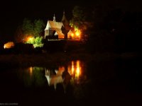Kościół w Święcanach nocą, fot. Jakub Rutana